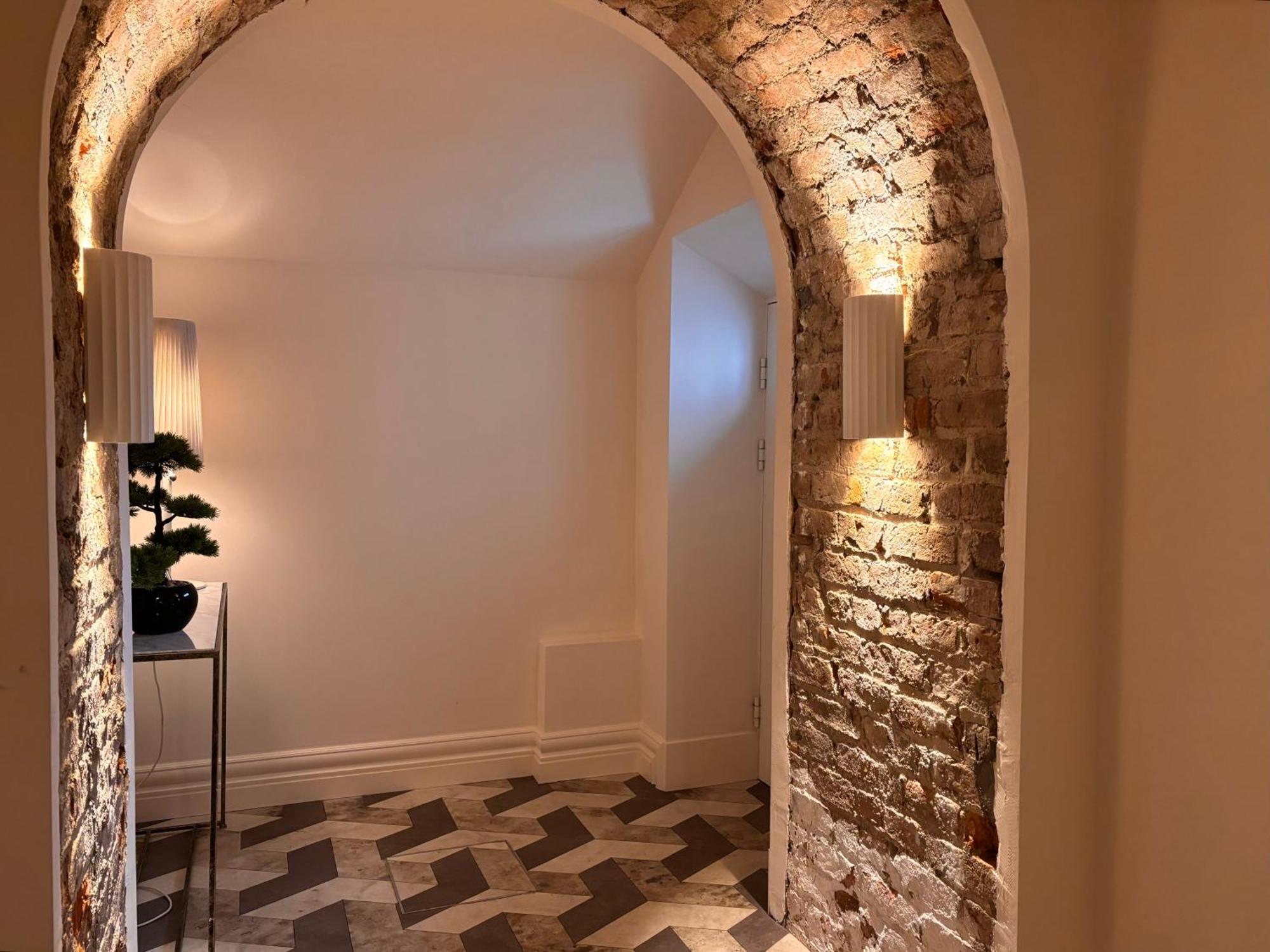 Luxurious 2 Bedroom Apartment With Sea View In Monkstown Blackrock  Exteriör bild
