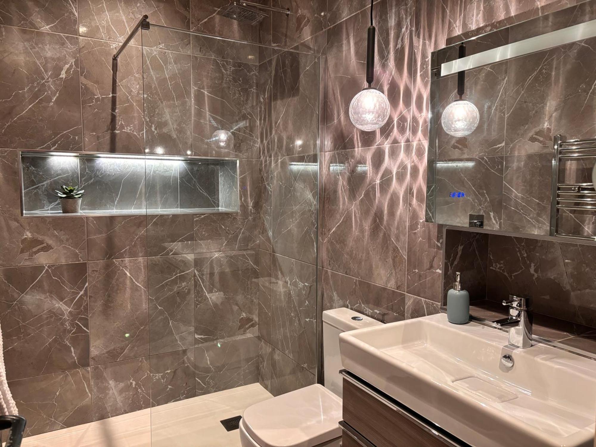 Luxurious 2 Bedroom Apartment With Sea View In Monkstown Blackrock  Exteriör bild